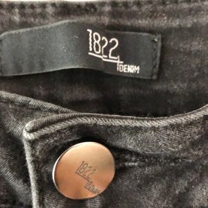Black 1822 Skinny jeans size 14.  Great shape.